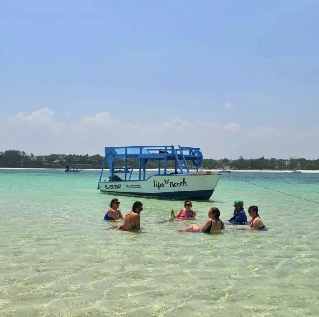 Explore with Eve - Snorkelling at Robinson's Island